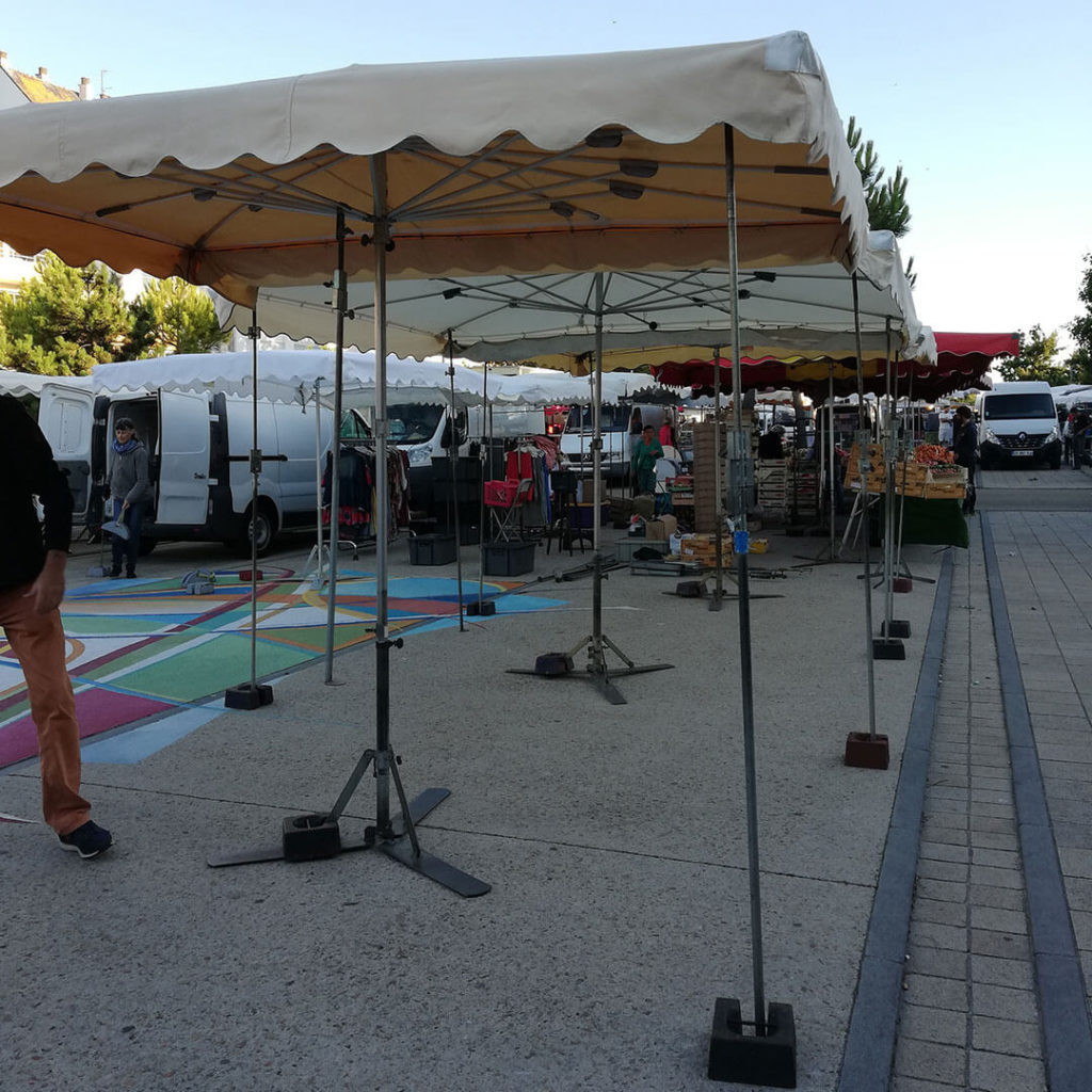 installation stand marché papa pique et maman coud